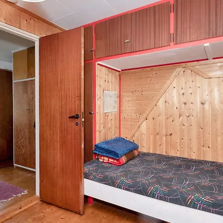 Holiday home Iv *