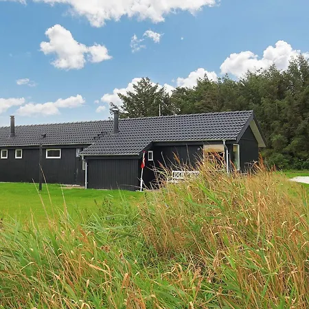 4 Star Holiday Home In Lokken Semesterbostad *
