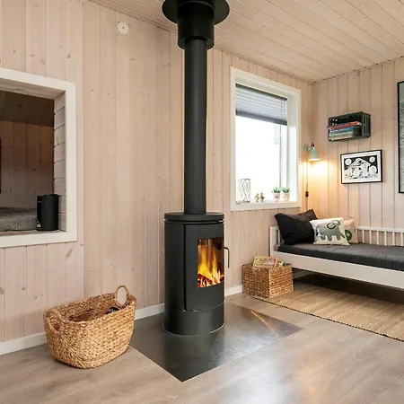 Seaside Retreat In - By Traum *