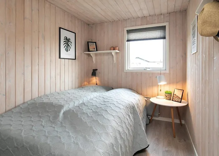 Seaside Retreat In - By Traum