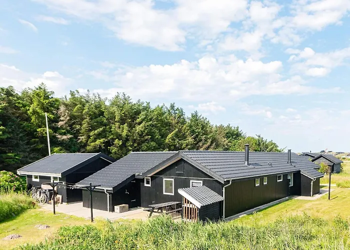 Seaside Retreat In - By Traum *